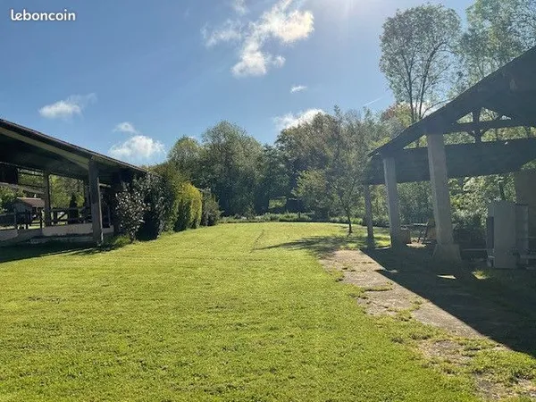 Maison 10 pièces 320 m²