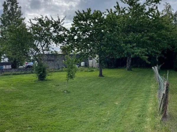 TERRAIN 750m2 PETIT MARS