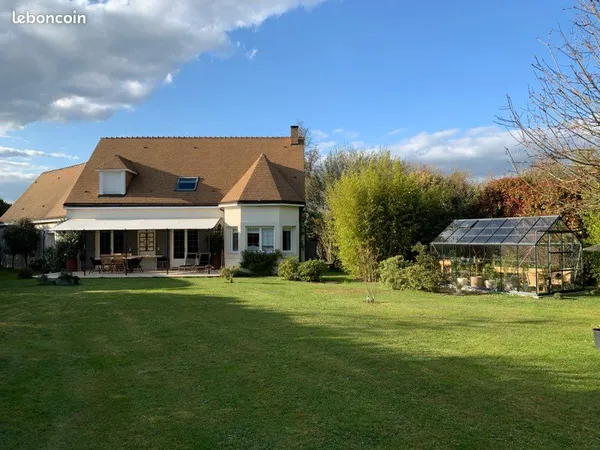 Propriété 200m2 au sol+ 40m2 dépendance "Atelier d'artiste" + 30m2 garage