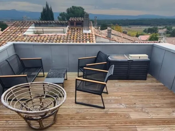 Maison de village Puyloubier avec grande terrasse et climatisation