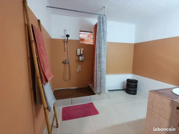 Maison mitoyenne à louer 86m2