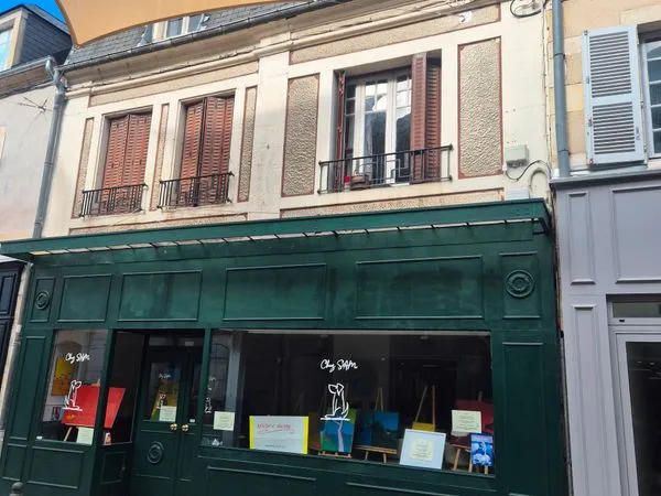 Maison / restaurant très réputé à vendre, situé dans un emplacement de choix