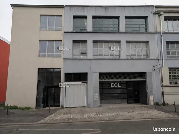 Bureaux 950 m²
