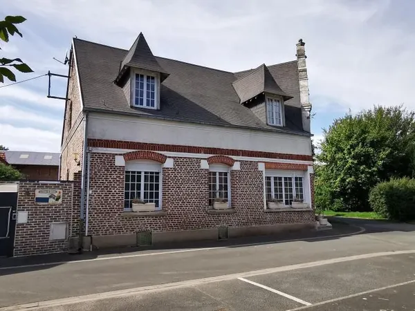 Maison 10 pièces 324 m²