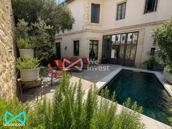 Propriété 8 pièces 264 m²