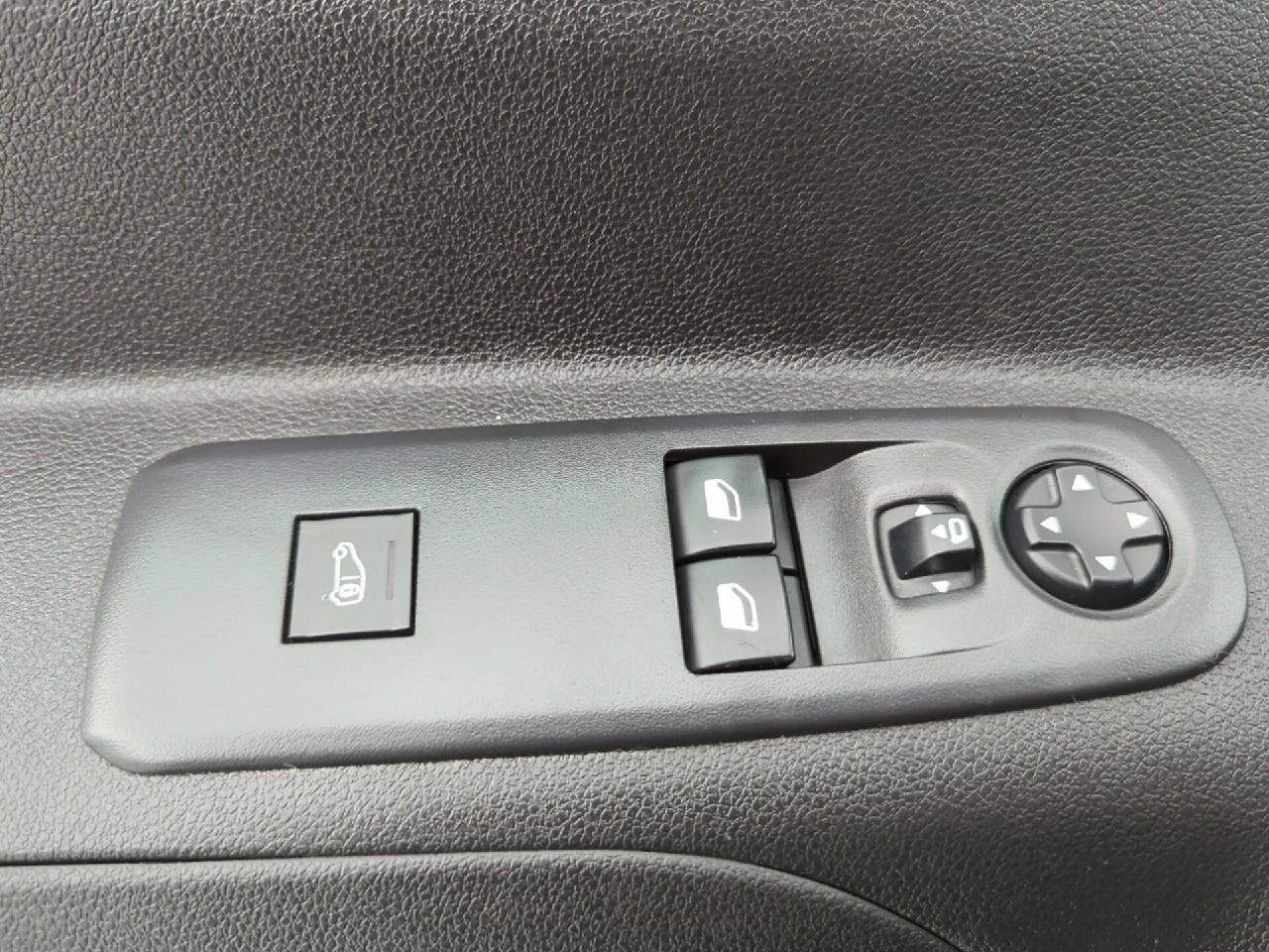 Citroën Berlingo van m 650 bluehdi 130 s&s eat8 driver — photo 29
