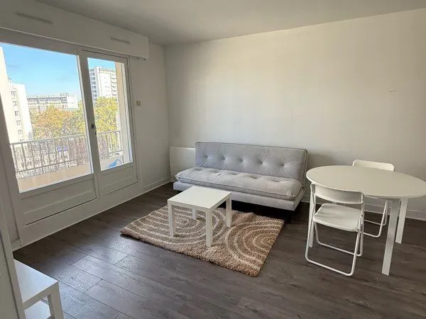 Studio meublé de 28m2 avec balcon