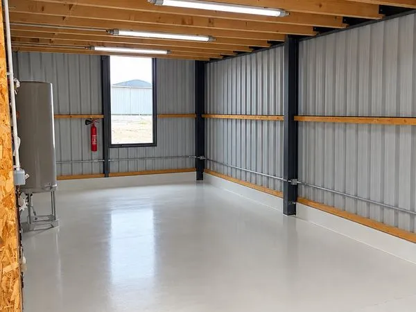 Local professionnel 20 m² - Atelier / Stockage / Activité artisanale - Dahouët