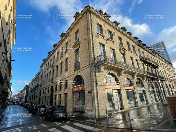 Bureaux 1377 m²