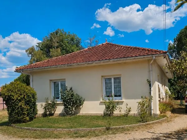 Maison de 105m2 avec dépendances et grand garage