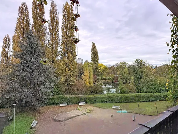Appartement.5 pièces.98 m2.Etage 2/5