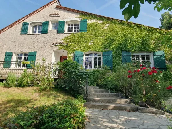 ANGOULEME, maison -villa, 4 chambres, parc arboré