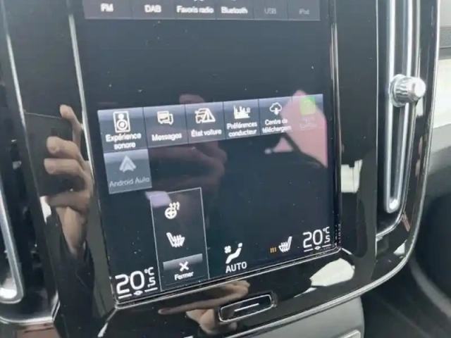 Volvo Xc40 t5 recharge 180 + 82ch plus dct 7 — photo 13