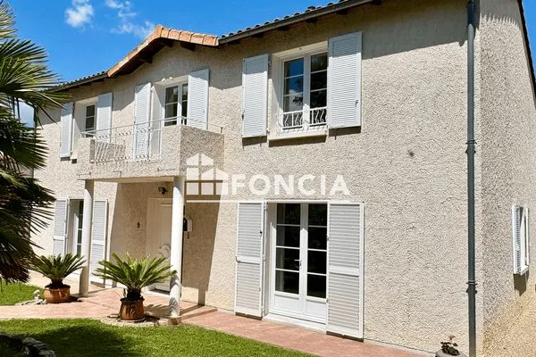 Maison 6 pièces 165 m²