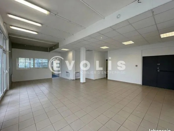Local d'activité 274 m²
