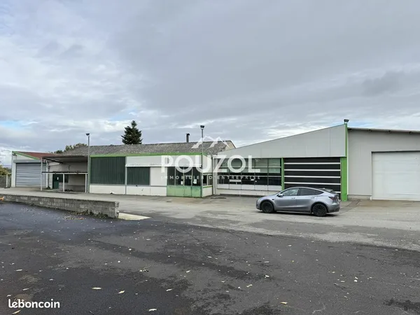 LOCAL D'ACTIVITE 800 m² MARINGUES