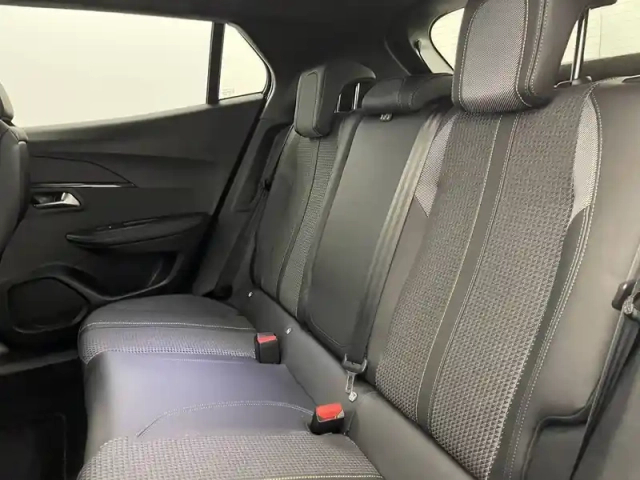 Peugeot 2008 puretech 130 s&amp;s bvm6 — photo 15