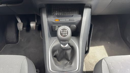 Ford Tourneo Courier 1.0 Ecoboost 125 Flexifuel - Titanium – 2024 – 7788 km – Biocarburant – Boîte Manuelle — photo 6
