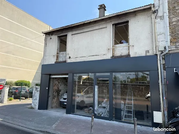 Boutique 300 m² VILLENEUVE ST GEORGES