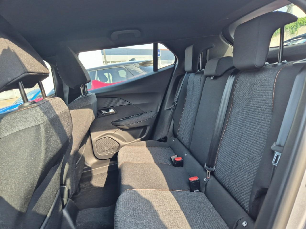 Peugeot 2008 hybrid 145 e-dcs6 style — photo 10