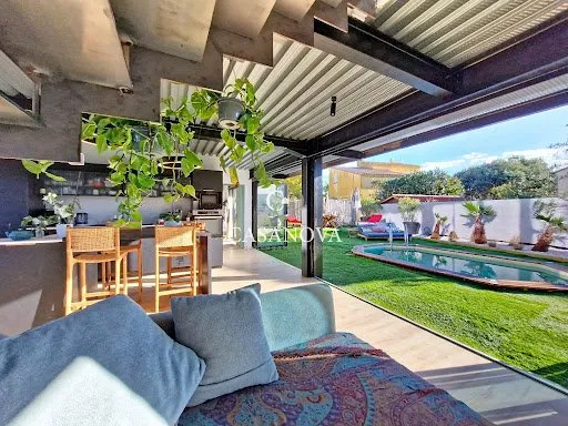 Maison 8 pièces 164 m²
