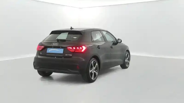 Audi A1 sportback 30 tfsi 110 ch bvm6 — photo 14