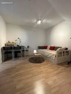 Studio meublé rénové 19 m² - Quartier Danton - Proche Gare