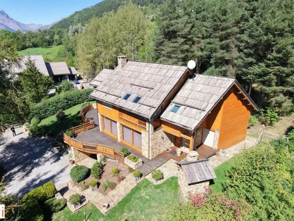 Chalet d'exception, lumière, vue nature, Serre-Chevalier