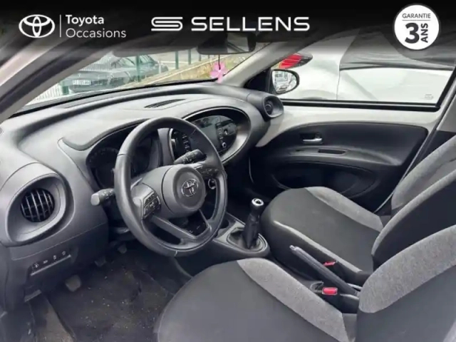 Toyota Aygo x 1.0 vvt-i 72ch dynamic — photo 8