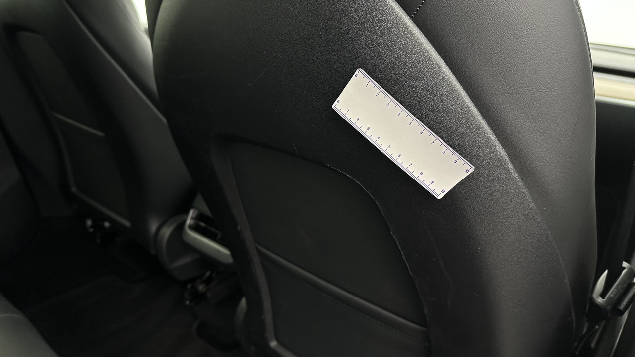 Tesla MODEL Y Standard RWD — photo 47