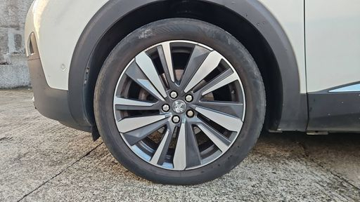 Peugeot 3008 1.2 PureTech 130 EAT6 - GT Line – 2018 – 88127 km – Essence – Boîte Automatique — photo 20