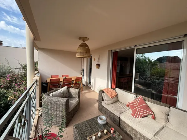 Appartement Hyeres 3 pièce(s) 70.68 m2