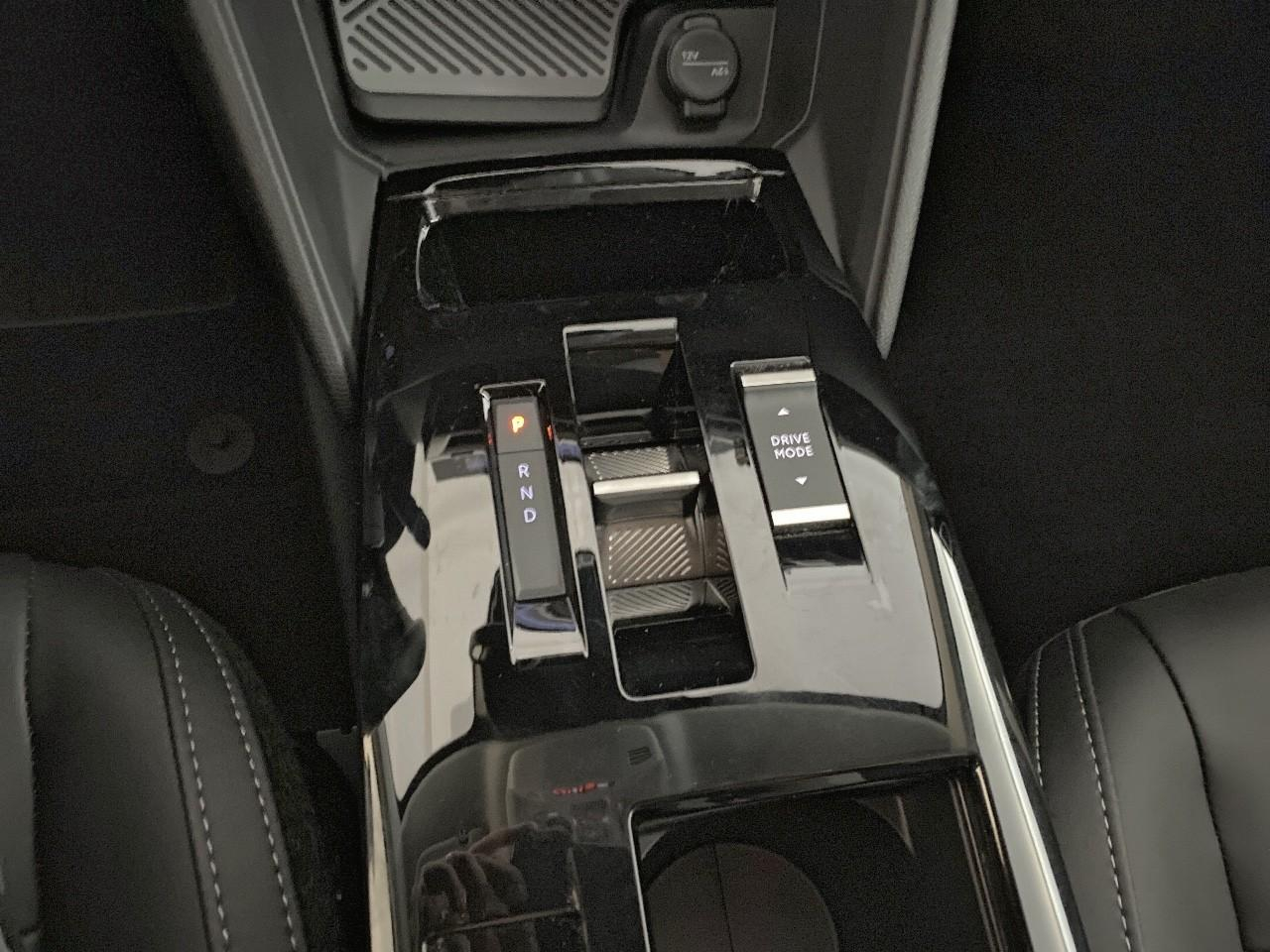 Citroën C4 X hybride 145 ch e-dcs6 max — photo 17