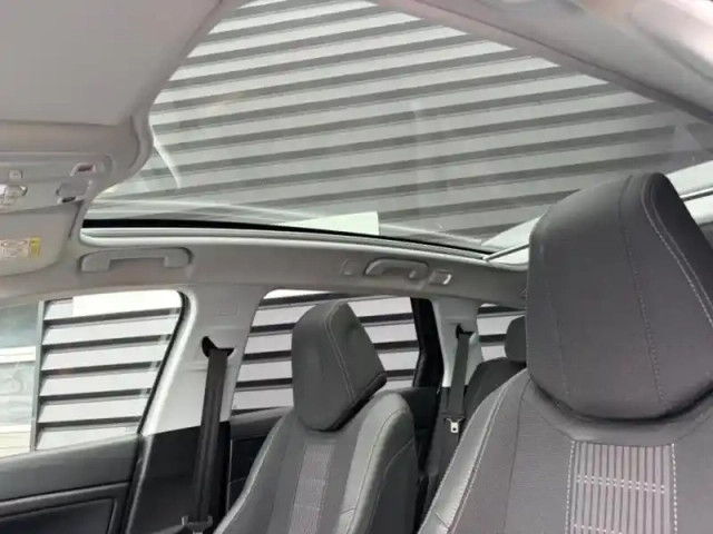 Peugeot 308 sw 1.2 puretech 130ch e6.c s&amp;s allure eat8 — photo 5