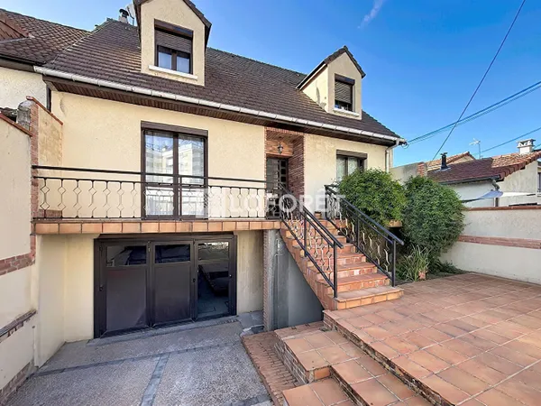 Maison Villejuif 9 pièce(s) 230 m2