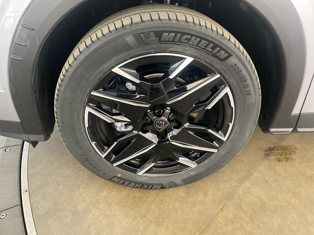 Peugeot 3008 hybrid 145 e-dcs6 gt — photo 11
