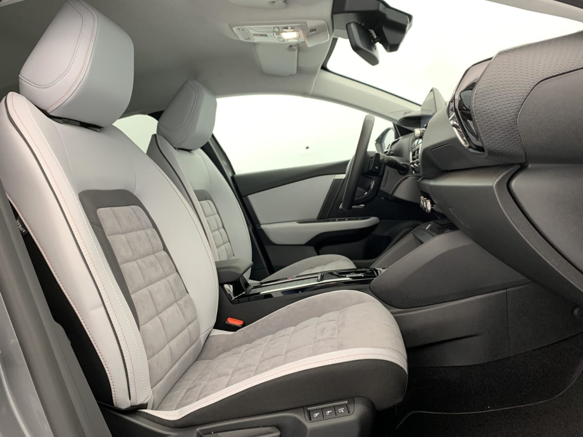 Citroën C4 — photo 9