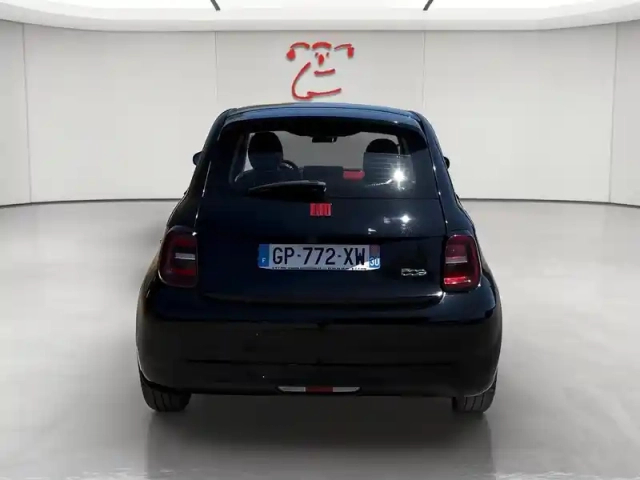 Fiat 500 e 118ch (red) my23 — photo 4
