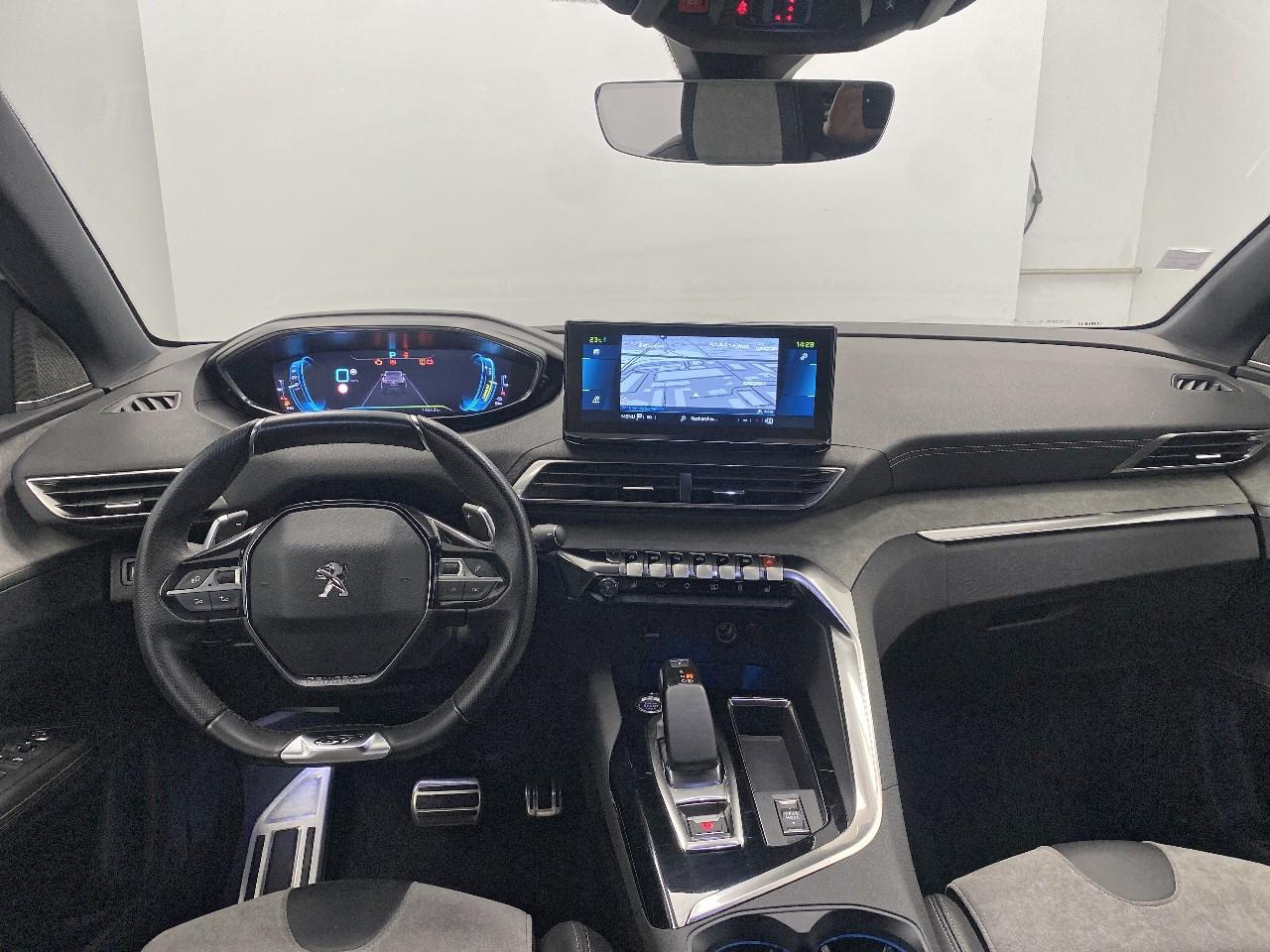 Peugeot 3008 hybrid 225 e-eat8 gt pack — photo 8