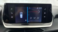 Peugeot 208 1.2 PureTech 100ch S&S Allure 118g — photo 28