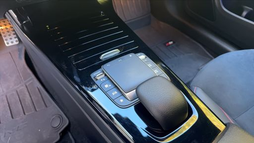 Mercedes Classe CLA 220 d 190 8G-DCT - AMG Line – 2022 – 65038 km – Diesel – Boîte Automatique — photo 11