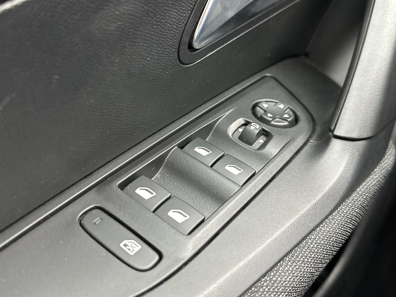 Peugeot 2008 100 s&s bvm6 style — photo 15