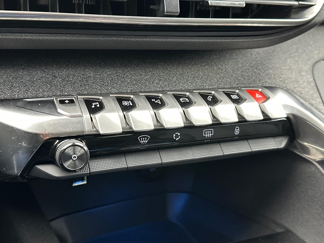 Peugeot 3008 hybrid 225 e-eat8 allure pack — photo 27