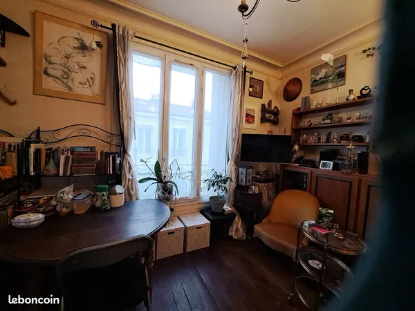 Joli appartement plein de cachet, proche Paris, clair, lumineux, traversant et très agréable. Proche