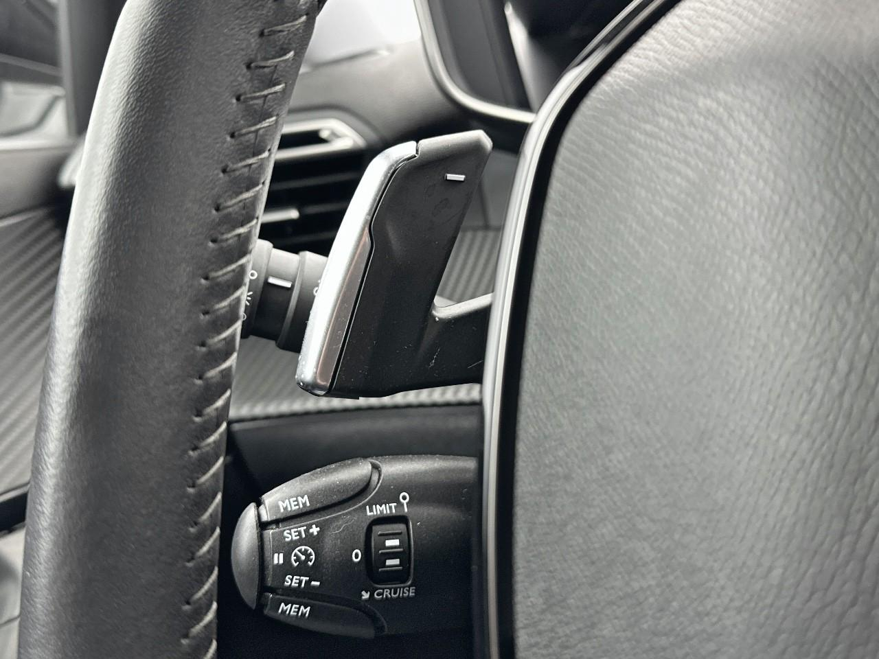 Peugeot 2008 bluehdi 130 s&s eat8 allure pack — photo 20