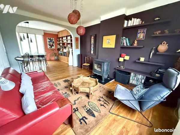 Maison 10 pièces 252 m²