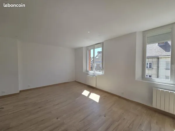 Studio 1 pièce 33 m²