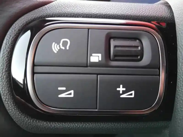 Citroën C5 Aircross hybride rechargeable 225 e-eat8 — photo 41