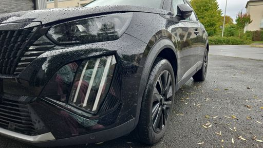 Peugeot 2008 1.2 Hybrid 136 e-DSC6 - GT – 2024 – 12942 km – Hybride essence – Boîte Automatique — photo 11