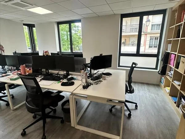 Superbes bureaux à louer - 100m2 - Saint-Maur-des-Fossés centre